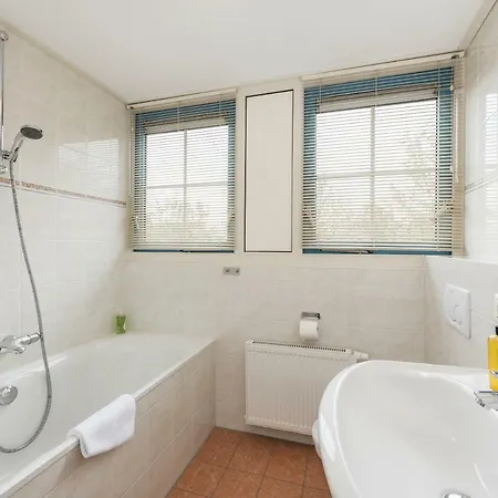 פארק נופש Roompot Kustpark Texel 3*